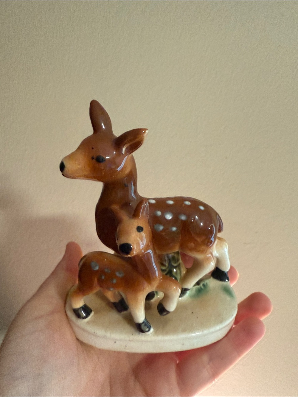 Vintage Mother Deer Doe and Baby Fawn Porcelain Figurine Japan